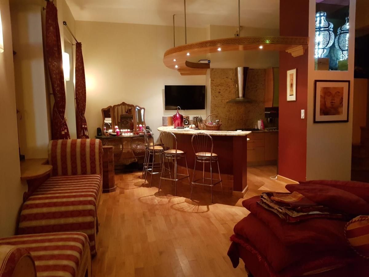 Апартаменты Unique Luxury Studio On Market Square Вроцлав Экстерьер фото